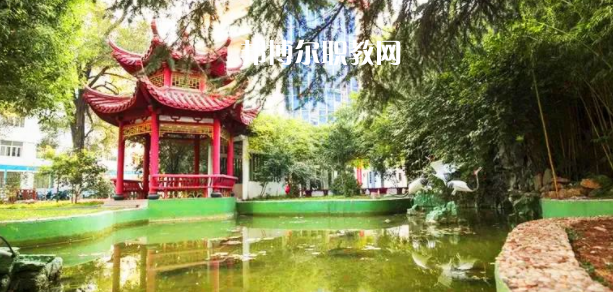 連云港市藝術(shù)學(xué)校地址在哪里，哪個地區(qū)，哪個城市?