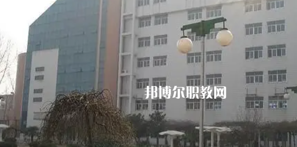 江蘇省淮安技師學(xué)院地址在哪里，哪個(gè)地區(qū)，哪個(gè)城市?