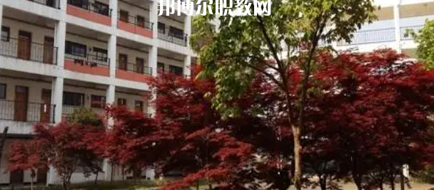 江蘇省寶應(yīng)中等專業(yè)學(xué)校地址在哪里，哪個(gè)地區(qū)，哪個(gè)城市?