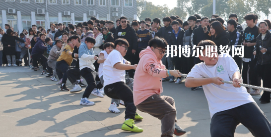 泰州市姜堰區(qū)美術(shù)學校地址在哪里，哪個地區(qū)，哪個城市?