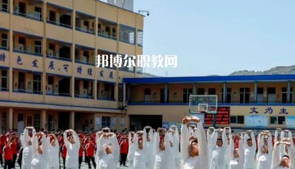 蒼南縣飛林職業(yè)學(xué)校地址在哪里，哪個(gè)地區(qū)，哪個(gè)城市?