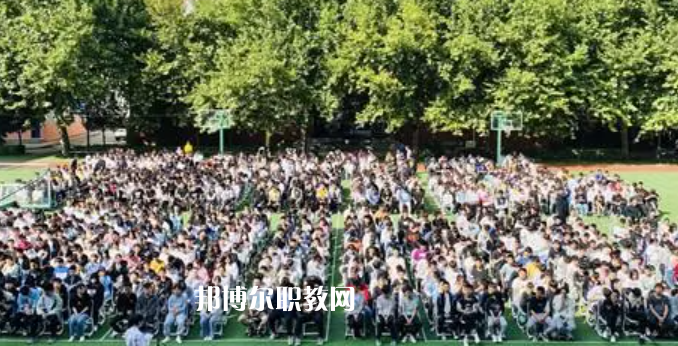 陜西工程科技高級(jí)技工學(xué)校地址在哪里，哪個(gè)地區(qū)，哪個(gè)城市?