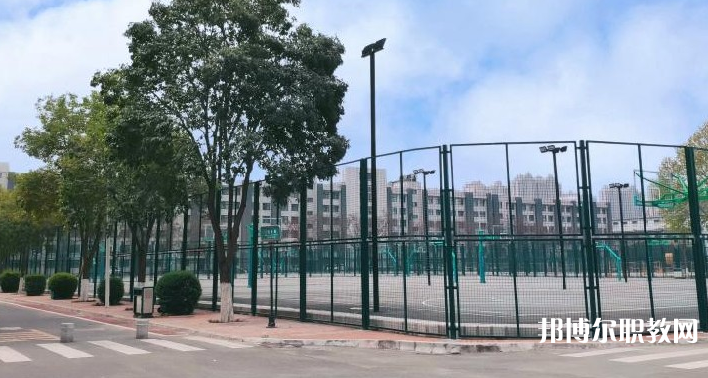 西安外事技工學校地址，乘車路線