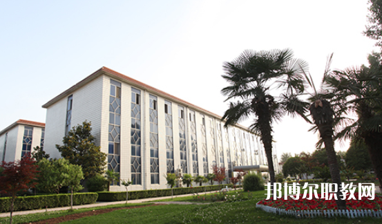 2023西安齊力鐵路技工學(xué)校招生計(jì)劃 招生人數(shù)是多少(附要求、條件、對象)
