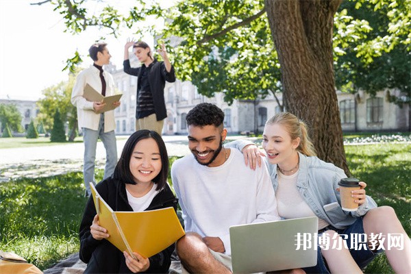 鹽亭縣八角職業(yè)高級(jí)中學(xué)有哪些招生專業(yè)（2023年）