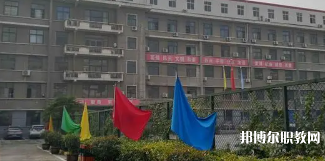 西安市技工學(xué)校地址，乘車路線