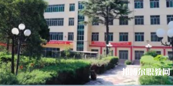 寶雞秦華職業(yè)技術學校地址，乘車路線