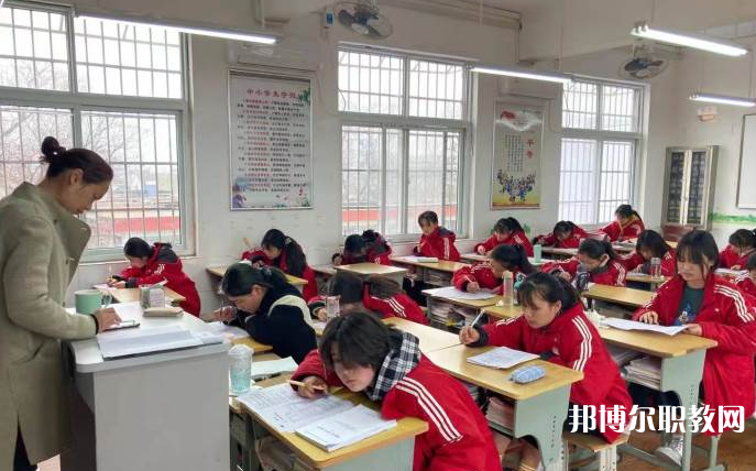 2023開(kāi)封市第一職業(yè)中等專(zhuān)業(yè)學(xué)校招生計(jì)劃 招生人數(shù)是多少(附要求、條件、對(duì)象)
