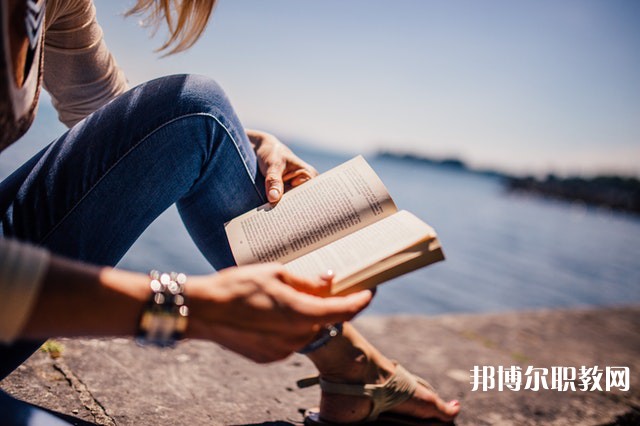 江蘇哪里的技工學(xué)校能讀導(dǎo)游專業(yè)