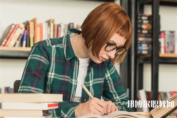 浙江哪里的中職學(xué)校能讀室內(nèi)設(shè)計(jì)專業(yè)專業(yè)