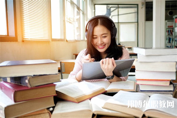 浙江哪里的中專學(xué)校能讀軟件開發(fā)專業(yè)