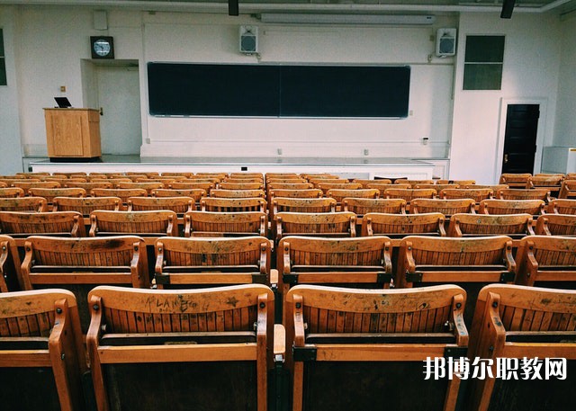 浙江哪里的中職學(xué)校能讀電子材料與元器件制造專(zhuān)業(yè)