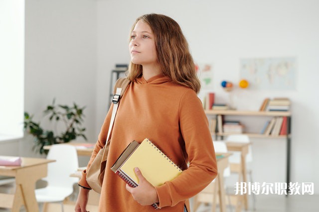 浙江哪里的中職學校能讀油畫專業(yè)