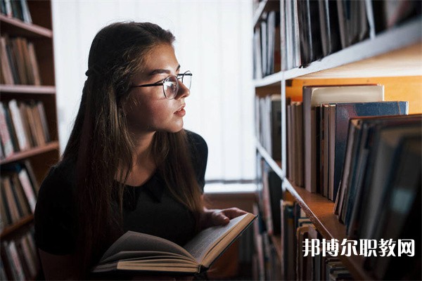 安徽哪里的技工學(xué)校能讀休閑體育服務(wù)(電子競(jìng)技)專業(yè)