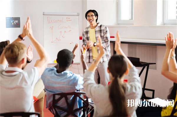 安徽哪里的中職學(xué)校能讀計算機(jī)動漫設(shè)計專業(yè)