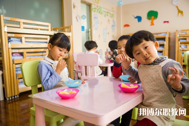 安徽哪里的職業(yè)中學(xué)能讀服裝制作與設(shè)計(jì)專業(yè)