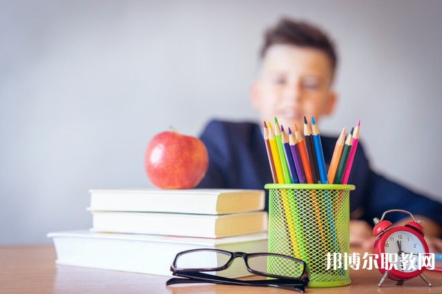 江西哪里的中專學校能讀口腔修復工藝專業(yè)