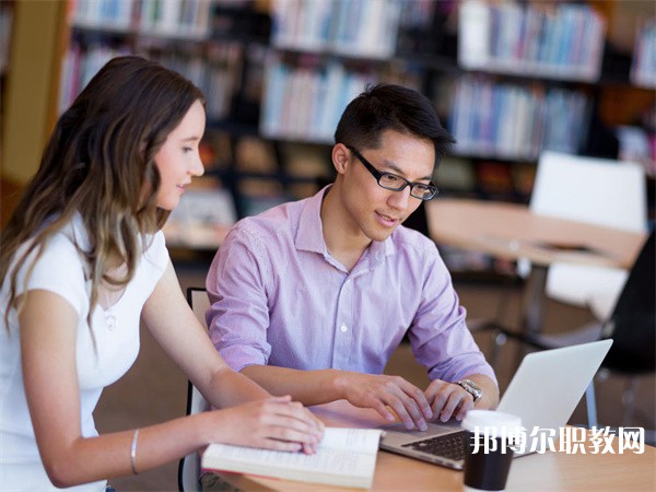 江西哪里的中職學校能讀服裝設計與工藝專業(yè)