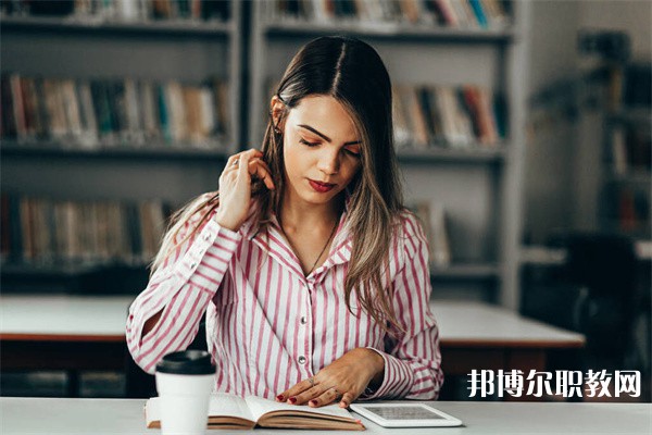 江西哪里的中專學校能讀移動互聯(lián)網(wǎng)專業(yè)