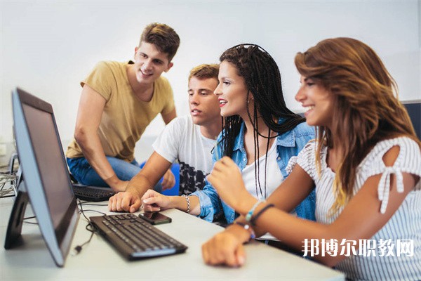 江西哪里的技工學(xué)校能讀網(wǎng)頁設(shè)計專業(yè)