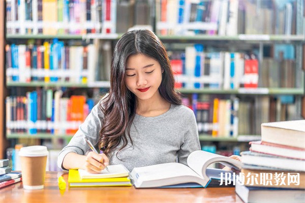山東哪里的中專學校能讀船舶駕駛專業(yè)