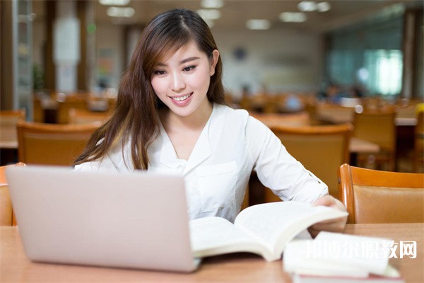 山東哪里的中專學校能讀書法專業(yè)專業(yè)