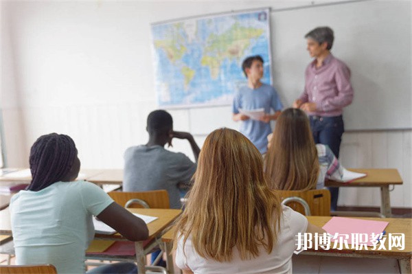 山東哪里的技工學(xué)校能讀健康服務(wù)與管理專(zhuān)業(yè)
