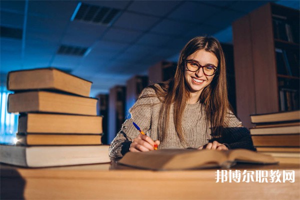 河南哪里的中專學(xué)校能讀機(jī)動車運(yùn)用與維修專業(yè)
