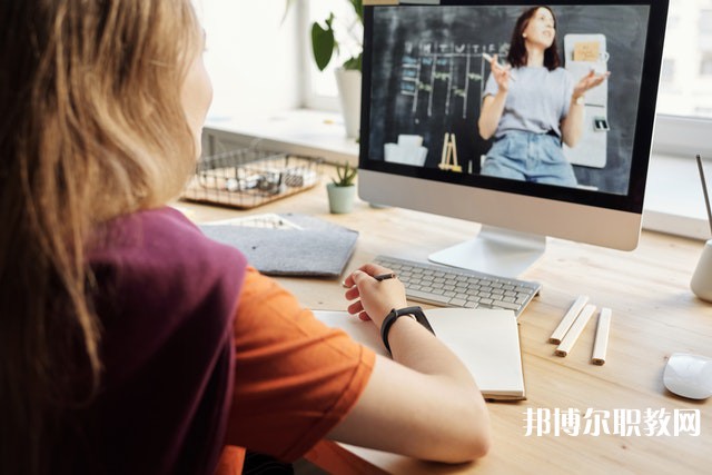 河南哪里的中職學校能讀汽車維修與農(nóng)機維修專業(yè)
