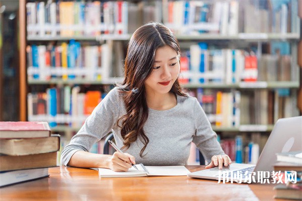 河南哪里的中職學校能讀新能源汽車技術(shù)專業(yè)
