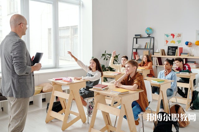 河南哪里的中職學校能讀地鐵安檢專業(yè)