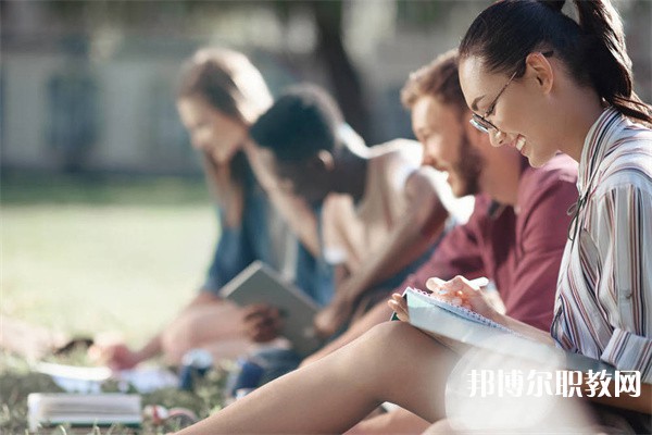 河南哪里的中職學校能讀計算機速錄專業(yè)
