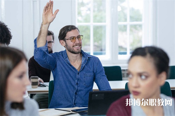 湖北哪里的技工學校能讀護理專業(yè)
