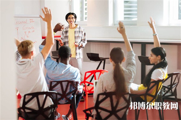 湖北哪里的職業(yè)中學(xué)能讀護理專業(yè)