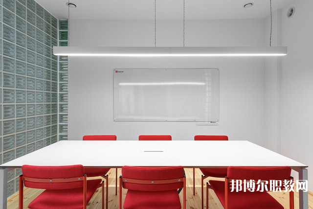 湖北哪里的技工學校能讀精密機械加工專業(yè)