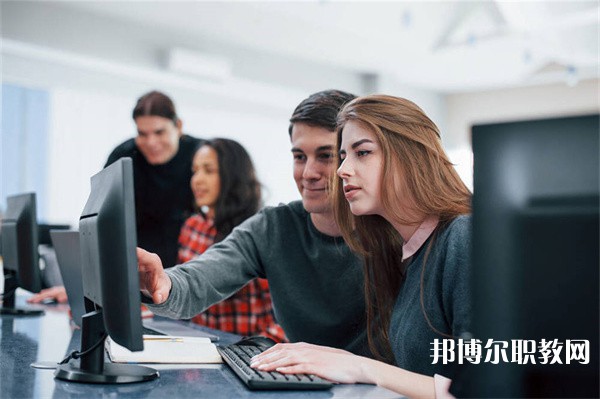 湖北哪里的中專學(xué)校能讀計算機(jī)網(wǎng)絡(luò)技術(shù)專業(yè)