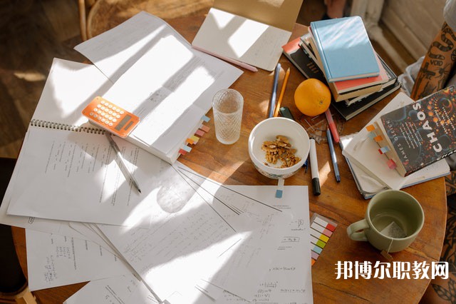 湖北哪里的職業(yè)中學能讀會計專業(yè)
