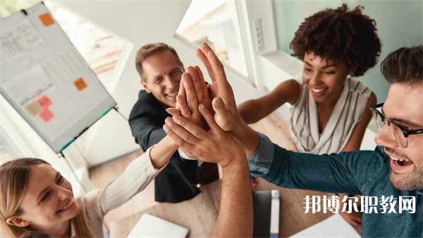 湖南哪里的中專(zhuān)學(xué)校能讀鐵道信號(hào)專(zhuān)業(yè)