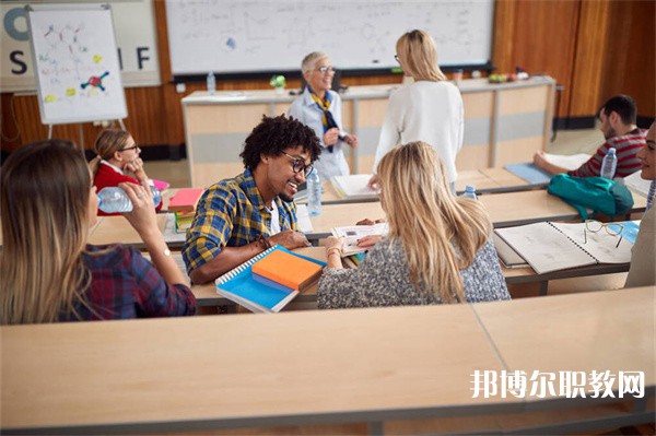 廣東哪里的中職學(xué)校能讀計(jì)算機(jī)程序設(shè)計(jì)(華為軟件班)專(zhuān)業(yè)