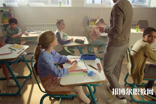 廣東哪里的職業(yè)學(xué)校能讀行政管理專(zhuān)業(yè)