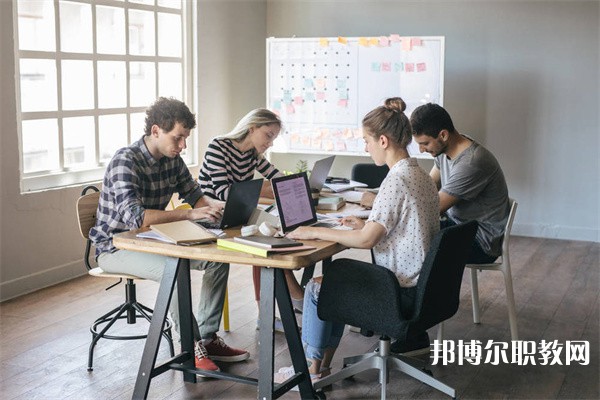廣東哪里的職業(yè)學校能讀會計（互聯網會計方向）專業(yè)