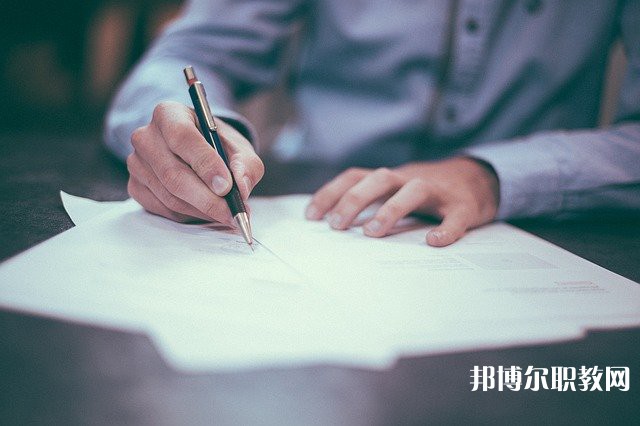 廣西哪里的技工學(xué)校能讀計算機(jī)網(wǎng)絡(luò)應(yīng)用專業(yè)