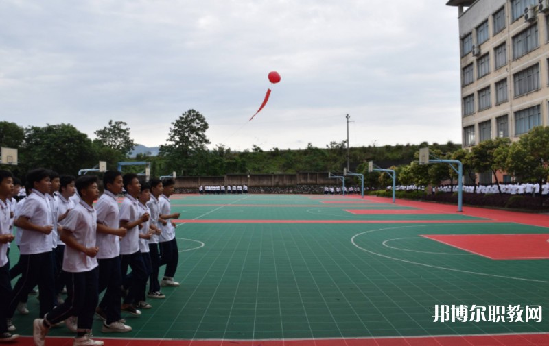 2024靈川縣職業(yè)中等專(zhuān)業(yè)學(xué)校招生計(jì)劃 招生人數(shù)是多少(附要求、條件、對(duì)象)