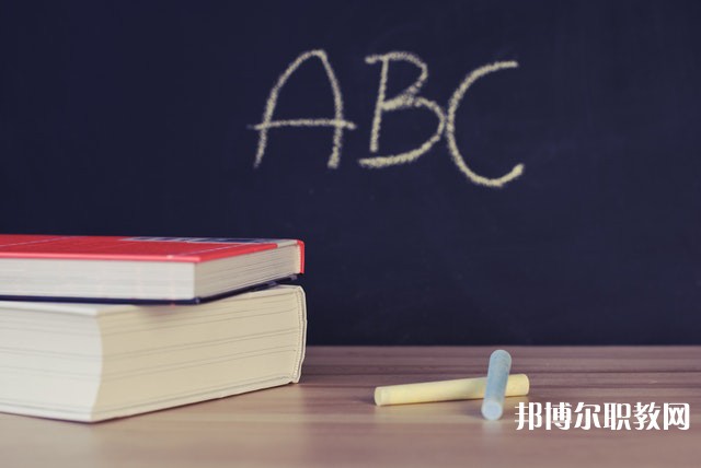 廣西哪里的中職學(xué)校能讀計算機應(yīng)用(平面、動畫設(shè)計)專業(yè)