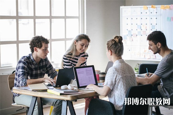 廣西哪里的職業(yè)學校能讀商務(wù)助理專業(yè)