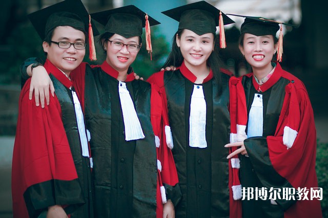 四川哪里的職業(yè)學(xué)校能讀觀光農(nóng)業(yè)經(jīng)營(yíng)專(zhuān)業(yè)