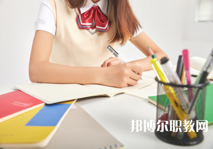 四川哪里的中職學(xué)校能讀高級(jí)商務(wù)與文秘專(zhuān)業(yè)