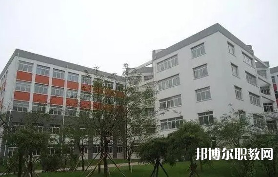 鞍山市藝術(shù)學(xué)校怎么樣、好不好