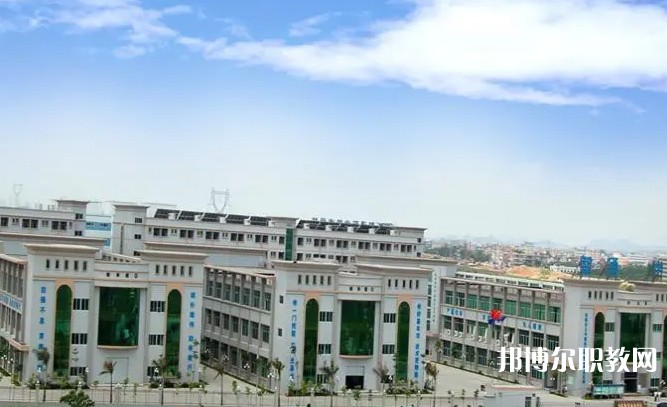 東莞市華南職業(yè)技術(shù)學校網(wǎng)站網(wǎng)址主頁