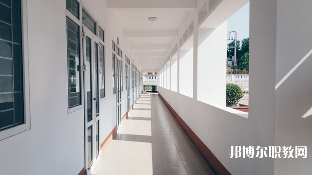 貴州哪里的中職學校能讀房地產經營與估價專業(yè)